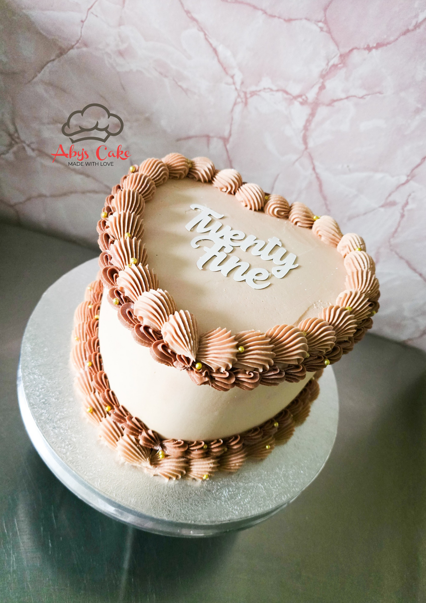Full Vintage Lambeth Cake