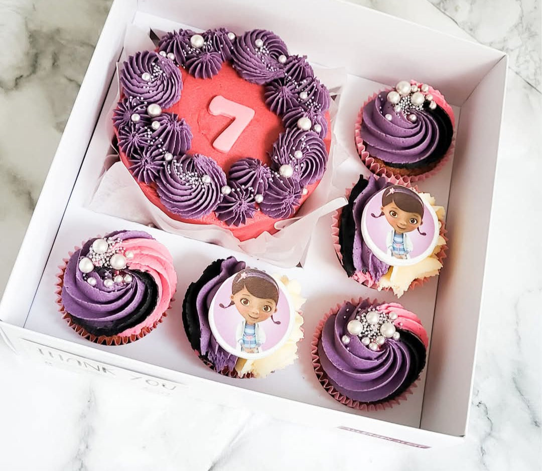 Theme Benton Gift Box